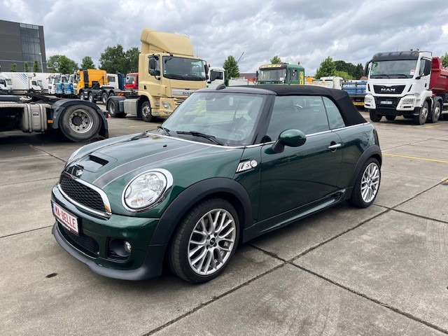 MINI Cooper S Cabrio JOHN COOPER WORKS - Automobil: obrázok 1 MINI Cooper S Cabrio JOHN COOPER WORKS - Automobil: obrázok 1
