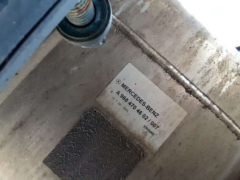 Mercedes-Benz A9604704602 480 liter - Palivová nádrž: obrázok 5 Mercedes-Benz A9604704602 480 liter - Palivová nádrž: obrázok 5