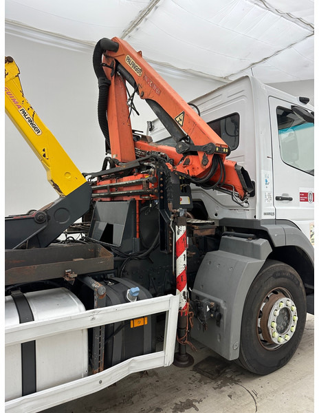 Mercedes-Benz Axor 1824 - Hákový nosič kontajnerov, Auto s hydraulickou rukou: obrázok 5 Mercedes-Benz Axor 1824 - Hákový nosič kontajnerov, Auto s hydraulickou rukou: obrázok 5