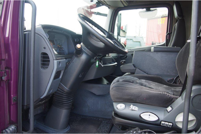 Interior photo 1: Chladirenské nákladné vozidlo Mercedes-Benz Axor 1824