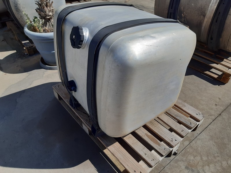 Mercedes-Benz Mazouttank actros A9344700101 - Palivová nádrž: obrázok 2 Mercedes-Benz Mazouttank actros A9344700101 - Palivová nádrž: obrázok 2