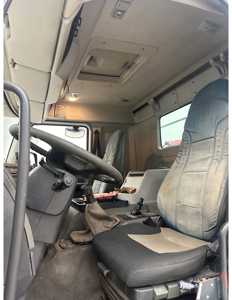 Sklápač Renault Kerax 410 DXi - 8x4: obrázok 9 Sklápač Renault Kerax 410 DXi - 8x4: obrázok 9