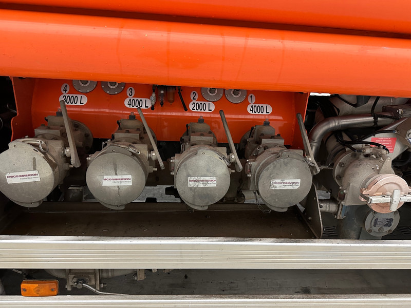 Renault Premium 340 DXi - Cisternové vozidlo: obrázok 4 Renault Premium 340 DXi - Cisternové vozidlo: obrázok 4