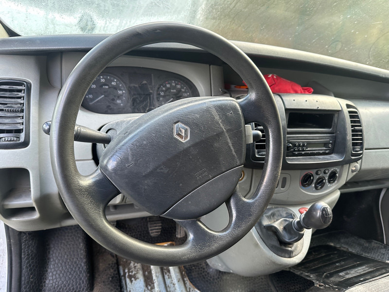 Renault Trafic - no clutch* - Furgon: obrázok 4 Renault Trafic - no clutch* - Furgon: obrázok 4