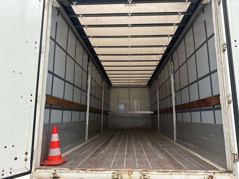 Renders Schuifzeilen - Plachtový príves: obrázok 5 Renders Schuifzeilen - Plachtový príves: obrázok 5