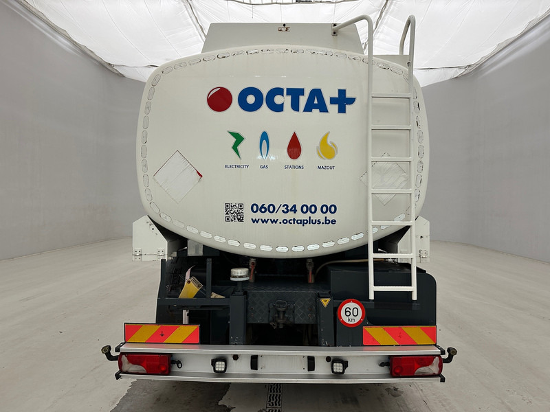 Scania P360 - 6x2 - Cisternové vozidlo: obrázok 5 Scania P360 - 6x2 - Cisternové vozidlo: obrázok 5