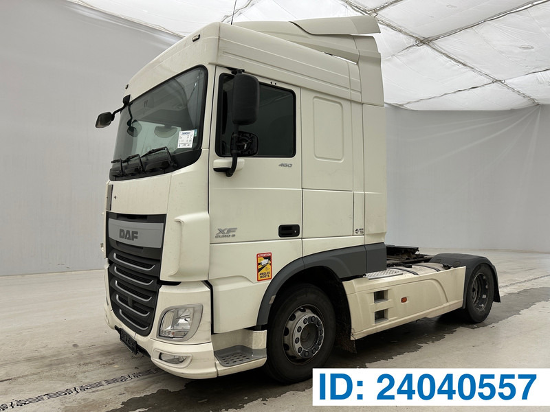 DAF XF 460 Space Cab* - Ťahač: obrázok 1 DAF XF 460 Space Cab* - Ťahač: obrázok 1