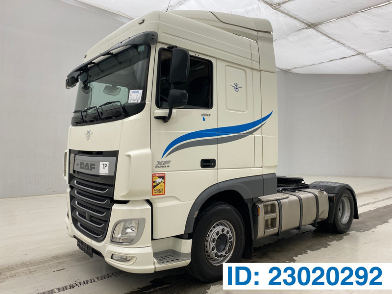 DAF XF 460 Space Cab - Ťahač: obrázok 1 DAF XF 460 Space Cab - Ťahač: obrázok 1