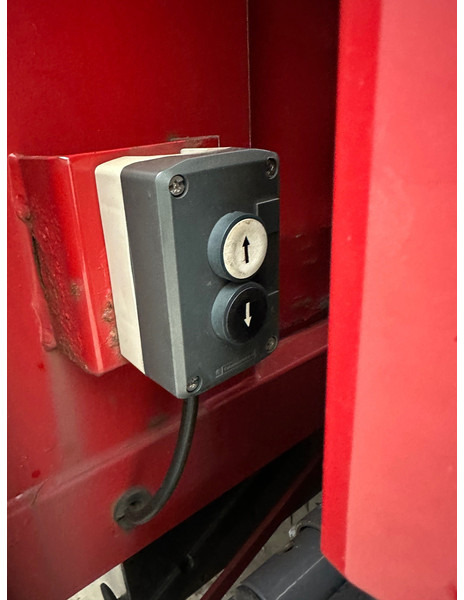 Volvo FL 220 - Plachtové nákladné vozidlo: obrázok 5 Volvo FL 220 - Plachtové nákladné vozidlo: obrázok 5