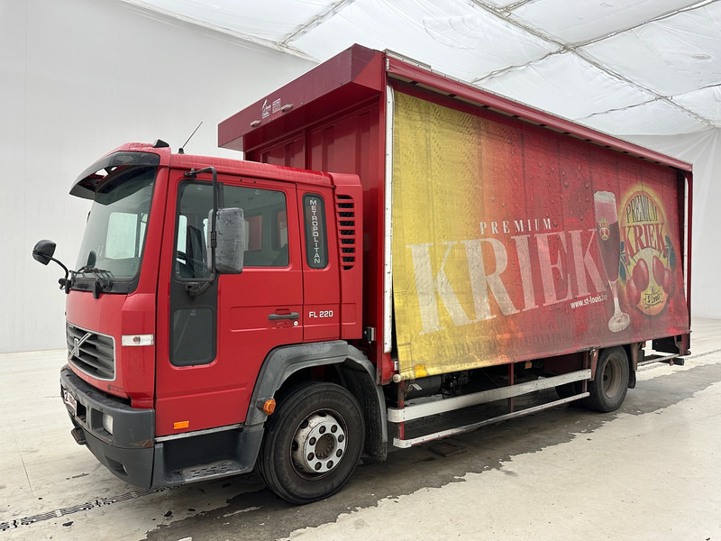 Volvo FL 220 - Plachtové nákladné vozidlo: obrázok 1 Volvo FL 220 - Plachtové nákladné vozidlo: obrázok 1