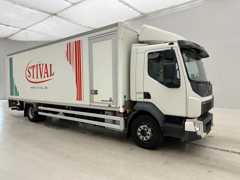 Volvo FL 250 - Chladirenské nákladné vozidlo: obrázok 3 Volvo FL 250 - Chladirenské nákladné vozidlo: obrázok 3