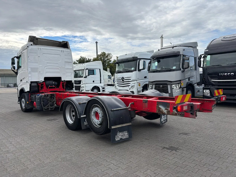 Volvo FH 500 6X2 Euro 6 - Podvozek s kabinou: obrázok 3 Volvo FH 500 6X2 Euro 6 - Podvozek s kabinou: obrázok 3
