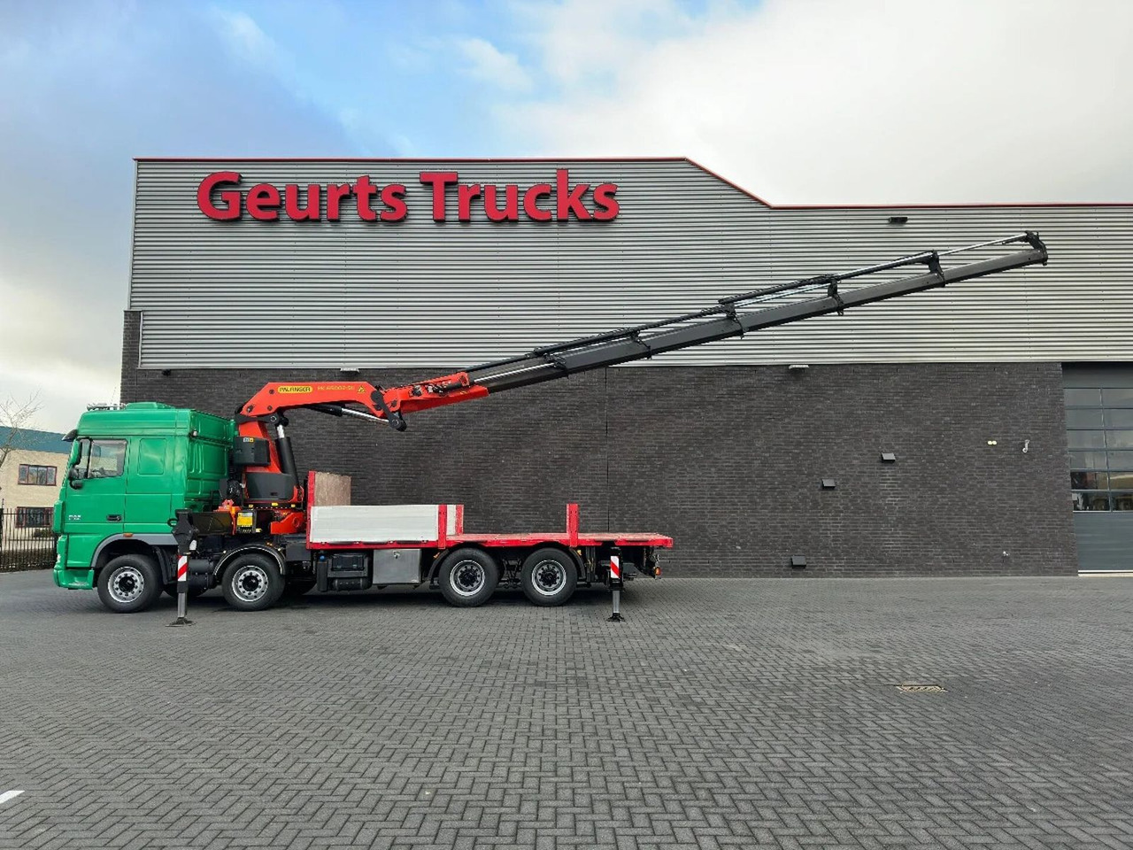 DAF XF 105.510 8X4 + PALFINGER PK 65002-SH E POWER L - Auto s hydraulickou rukou: obrázok 2 DAF XF 105.510 8X4 + PALFINGER PK 65002-SH E POWER L - Auto s hydraulickou rukou: obrázok 2