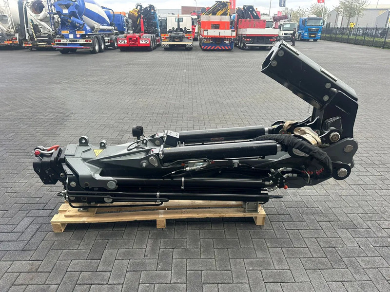 FASSI JIB L 425 VOOR FASSI F425 KRAAN SERIES 2024BWJ, ONGEBRUIKT. 5 X HYDRAULICHE UITSCHUIFBAAR - Výložník: obrázok 5 FASSI JIB L 425 VOOR FASSI F425 KRAAN SERIES 2024BWJ, ONGEBRUIKT. 5 X HYDRAULICHE UITSCHUIFBAAR - Výložník: obrázok 5