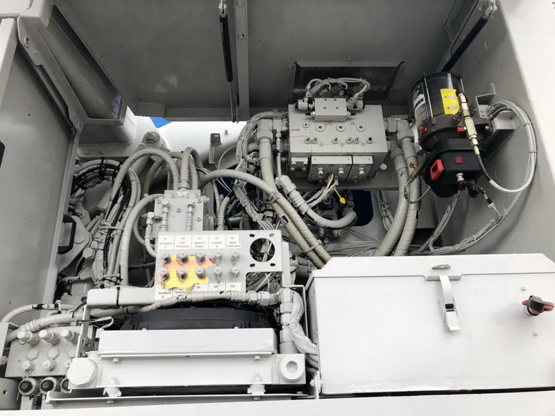 Autožeriav Liebherr LTM 1095 5.1 KRAAN/KRAN/CRANE/GRUA: obrázok 11 Autožeriav Liebherr LTM 1095 5.1 KRAAN/KRAN/CRANE/GRUA: obrázok 11