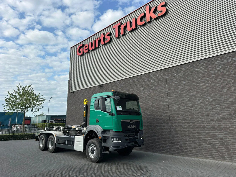 MAN TGS 33.480 6X6 HYVA LIFT 26-55-S HAAKARM / ABROLLKIPPER/ HOOKLIFT (NIEUWE/ NEU/ NEW) - Hákový nosič kontajnerov: obrázok 5 MAN TGS 33.480 6X6 HYVA LIFT 26-55-S HAAKARM / ABROLLKIPPER/ HOOKLIFT (NIEUWE/ NEU/ NEW) - Hákový nosič kontajnerov: obrázok 5