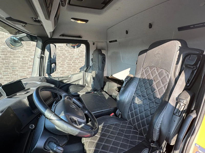 Nákladne vozidlo - káblový systém, Auto s hydraulickou rukou Mercedes-Benz Arocs 3253 L ENA 8X2/4 HMF2820 KRAAN / KRAN/ CRANE MET TF.324 KABELSYSTEEM / SEILGERATE / CABLE SYSTEM: obrázok 17 Nákladne vozidlo - káblový systém, Auto s hydraulickou rukou Mercedes-Benz Arocs 3253 L ENA 8X2/4 HMF2820 KRAAN / KRAN/ CRANE MET TF.324 KABELSYSTEEM / SEILGERATE / CABLE SYSTEM: obrázok 17