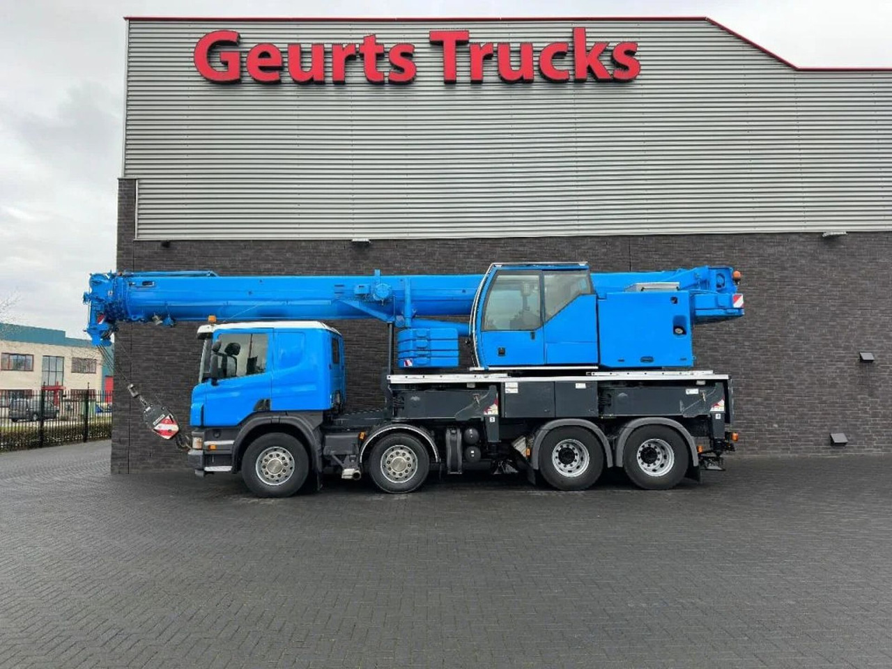 Scania P420 8X4 + LIEBHERR LTF 1045-4.1 KRAAN/KRAN/CRAN - Auto s hydraulickou rukou: obrázok 1 Scania P420 8X4 + LIEBHERR LTF 1045-4.1 KRAAN/KRAN/CRAN - Auto s hydraulickou rukou: obrázok 1
