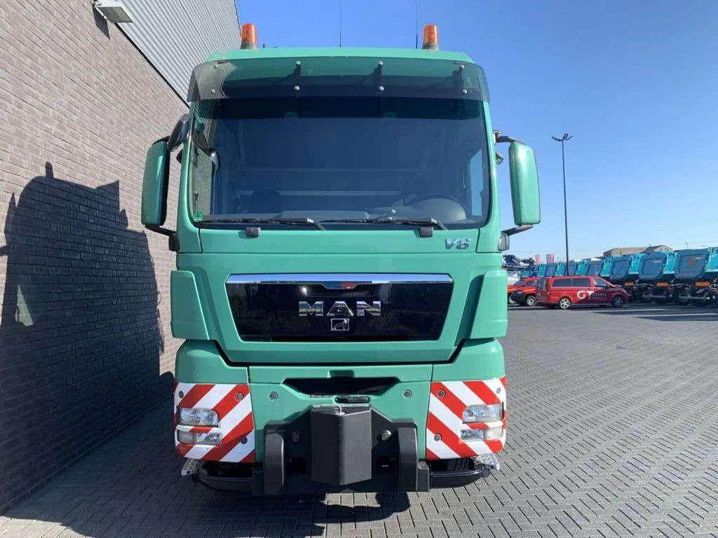 MAN TGX 41.680 V8 8X4 HEAVY DUTY TRACTOR 250 TONS - Ťahač: obrázok 4 MAN TGX 41.680 V8 8X4 HEAVY DUTY TRACTOR 250 TONS - Ťahač: obrázok 4
