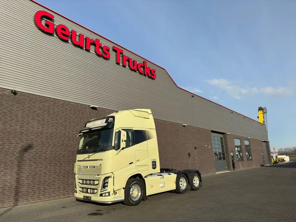 Volvo FH 16.750 6X4 XXL CABINE TREKKER/SZM/TRACTOR - Ťahač: obrázok 2 Volvo FH 16.750 6X4 XXL CABINE TREKKER/SZM/TRACTOR - Ťahač: obrázok 2