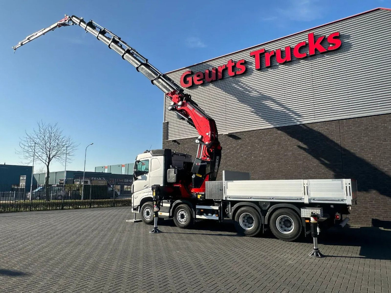 Volvo FH 500 8X4 RF-RT40G FASSI F1450R.2.8 + JIB L826 - Auto s hydraulickou rukou: obrázok 5 Volvo FH 500 8X4 RF-RT40G FASSI F1450R.2.8 + JIB L826 - Auto s hydraulickou rukou: obrázok 5