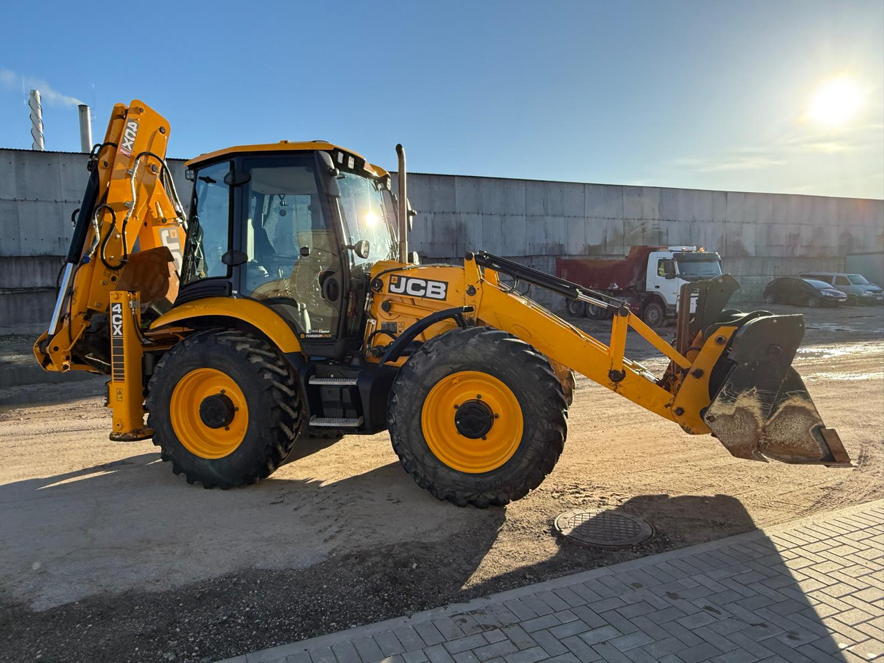 JCB 4cx jostic - Rýpadlo-nakladač: obrázok 1 JCB 4cx jostic - Rýpadlo-nakladač: obrázok 1