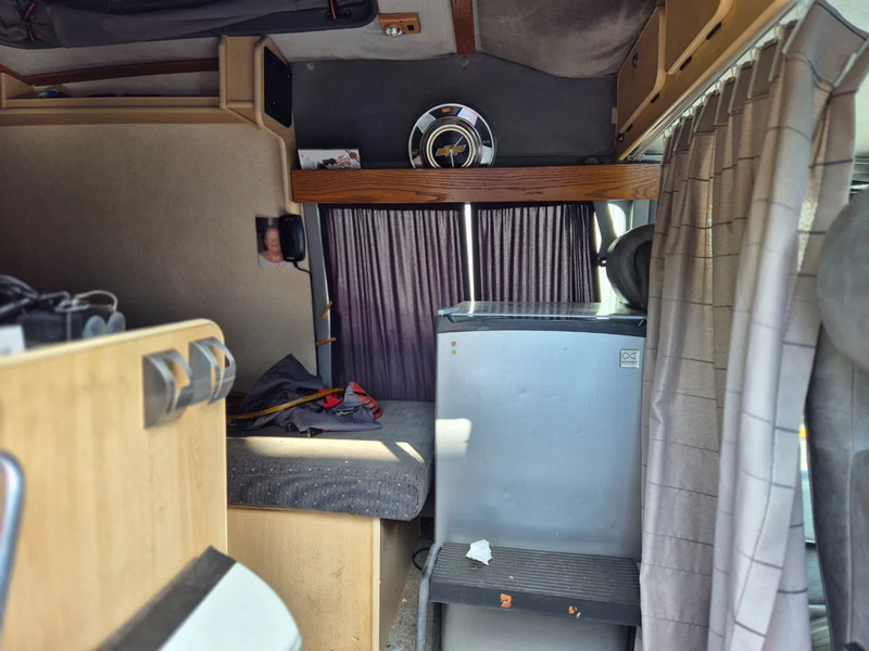 Chevrolet CAMPER CHEVY VAN 20D GLOBEMASTER V8 Diesel autom. - Karavan: obrázok 5 Chevrolet CAMPER CHEVY VAN 20D GLOBEMASTER V8 Diesel autom. - Karavan: obrázok 5