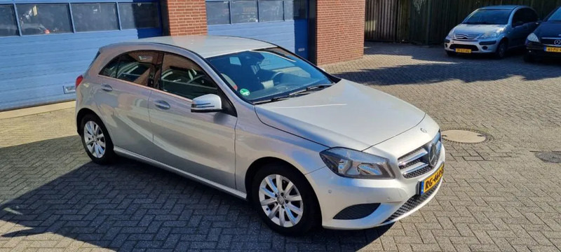 Mercedes-Benz A-Klasse 180 automaat.. 180 automaat - Hatchback: obrázok 5 Mercedes-Benz A-Klasse 180 automaat.. 180 automaat - Hatchback: obrázok 5