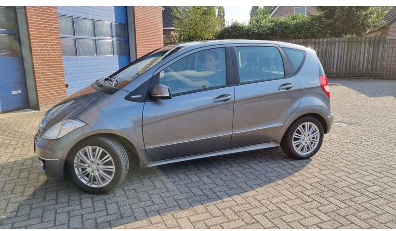 Mercedes-Benz A-Klasse A160 Automaat Elegance.airco.trekhaak. - Automobil: obrázok 3 Mercedes-Benz A-Klasse A160 Automaat Elegance.airco.trekhaak. - Automobil: obrázok 3