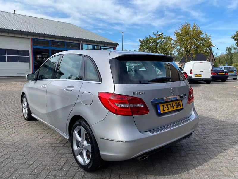 Mercedes-Benz B-Klasse 180 Ambition autom. panoramadak - SUV: obrázok 5 Mercedes-Benz B-Klasse 180 Ambition autom. panoramadak - SUV: obrázok 5