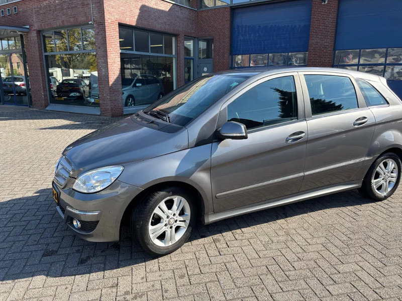 Mercedes-Benz B-Klasse B 180 Automaat Trekhaak - Automobil: obrázok 1 Mercedes-Benz B-Klasse B 180 Automaat Trekhaak - Automobil: obrázok 1