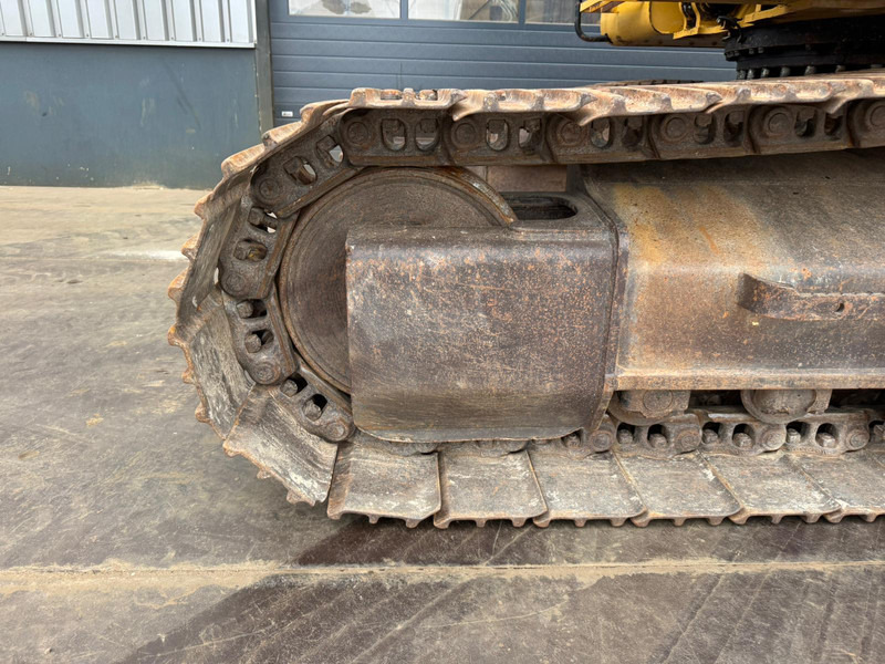 Pásové rýpadlo Caterpillar 320EL: obrázok 11