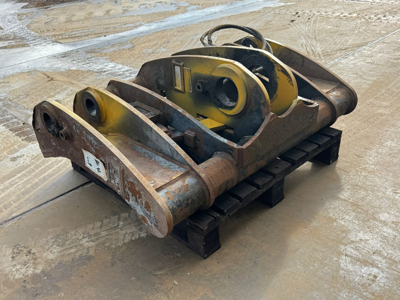 Caterpillar 950k 962 - Rýchloupínacia zariadenia: obrázok 5 Caterpillar 950k 962 - Rýchloupínacia zariadenia: obrázok 5