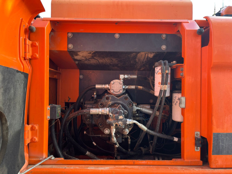 Pásové rýpadlo Doosan DX255LC-3: obrázok 18