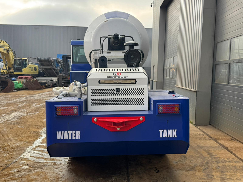 Giga power GW5500 4x4 Self Loading Concrete Mixer - Domiešavač: obrázok 4 Giga power GW5500 4x4 Self Loading Concrete Mixer - Domiešavač: obrázok 4