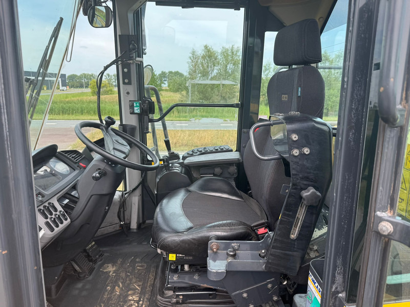 Leasing Komatsu WA500-8 Wheel Loader Komatsu WA500-8 Wheel Loader: obrázok 19 Leasing Komatsu WA500-8 Wheel Loader Komatsu WA500-8 Wheel Loader: obrázok 19