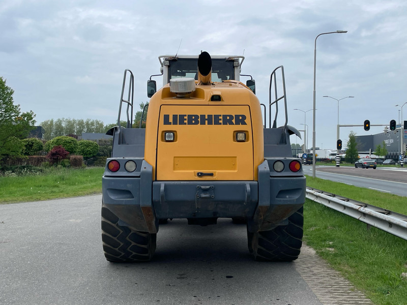 Liebherr L580 - Kolesový nakladač: obrázok 4 Liebherr L580 - Kolesový nakladač: obrázok 4