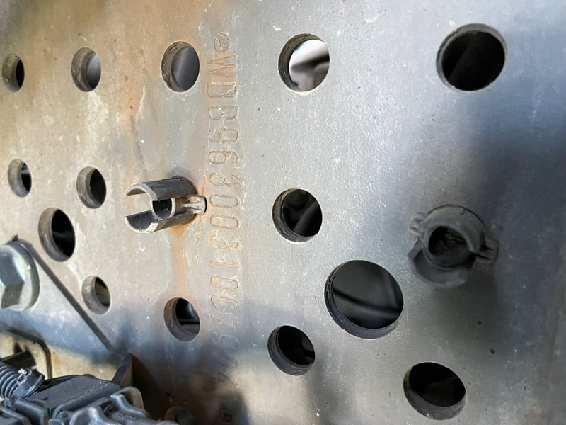 Skříňový nákladní auto MERCEDESBENZ Antos 1836 4x2 Closed Box, double floor: obrázok 18