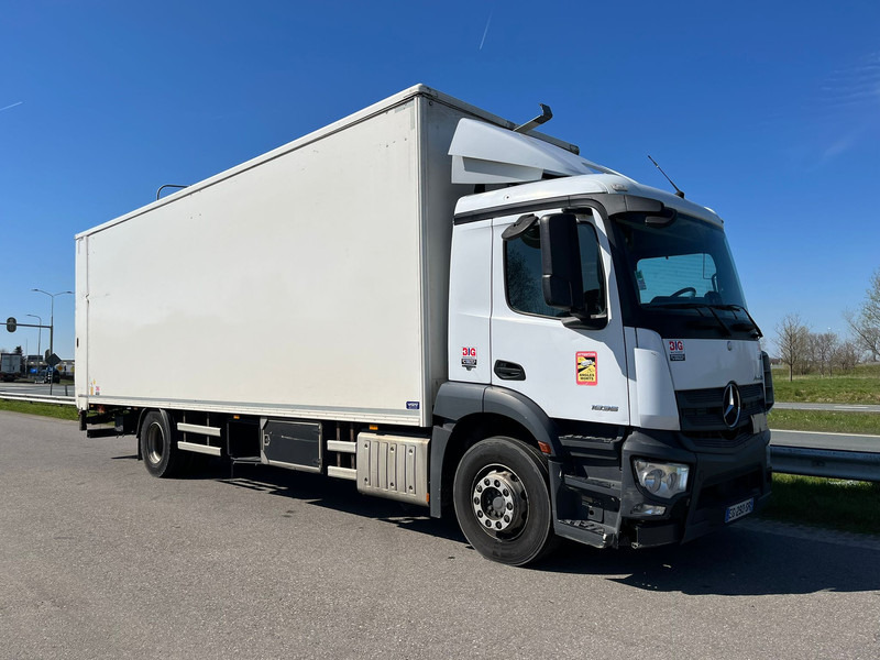 Skříňový nákladní auto MERCEDESBENZ Antos 1836 4x2 Closed Box, double floor: obrázok 6