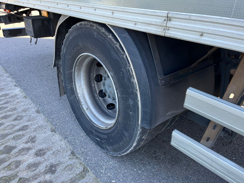 Skříňový nákladní auto MERCEDESBENZ Antos 1836 4x2 Closed Box, double floor: obrázok 17