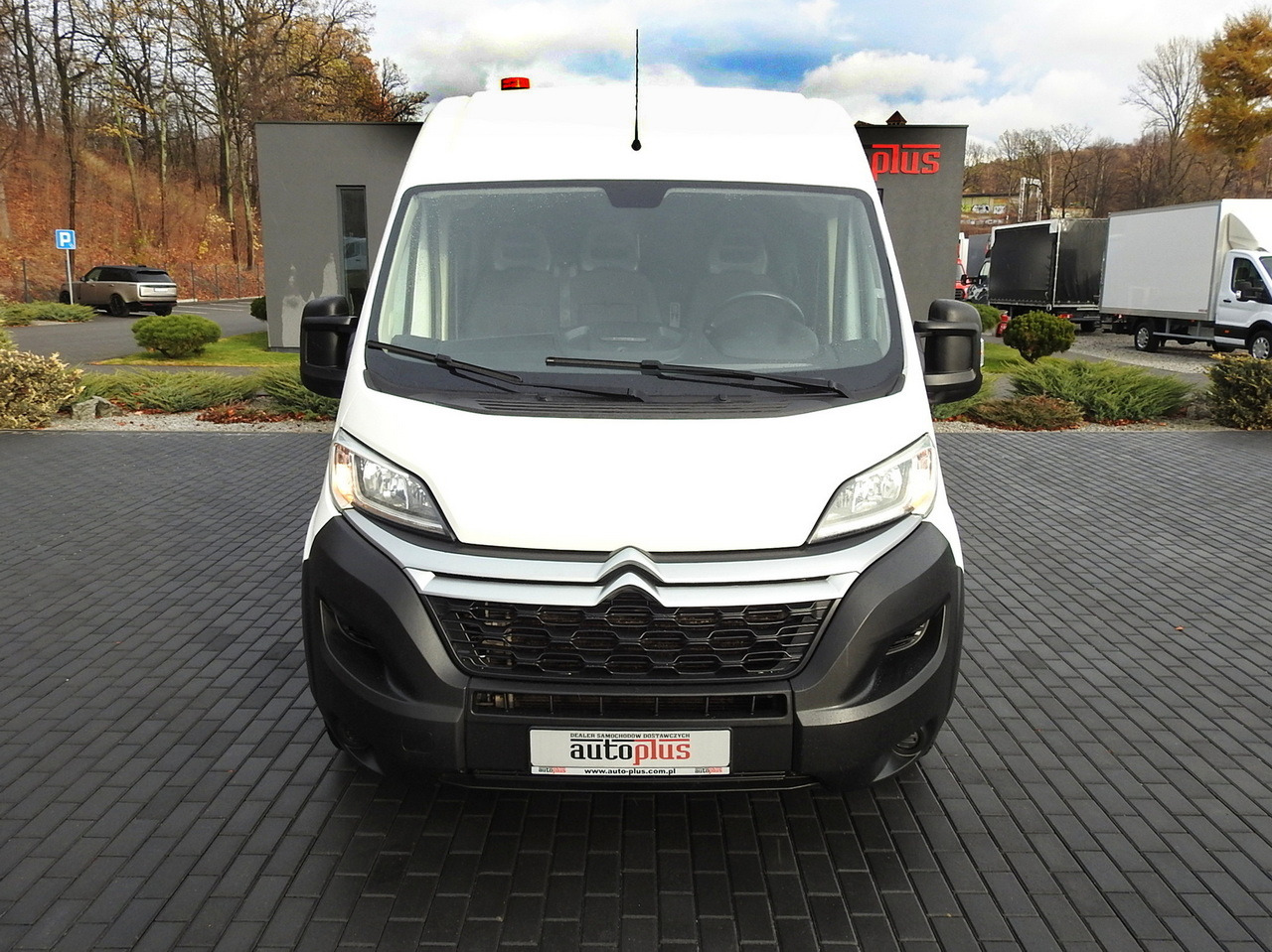 CITROEN JUMPER BOX DELIVERY VAN 6 SEATS AIR CONDITIONING 140HP - Furgon: obrázok 5 CITROEN JUMPER BOX DELIVERY VAN 6 SEATS AIR CONDITIONING 140HP - Furgon: obrázok 5