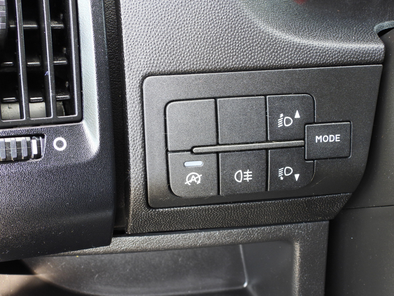 Furgon CITROEN JUMPER BOX DELIVERY VAN 7 SEATS CRUISE CONTROL 120HP: obrázok 30 Furgon CITROEN JUMPER BOX DELIVERY VAN 7 SEATS CRUISE CONTROL 120HP: obrázok 30