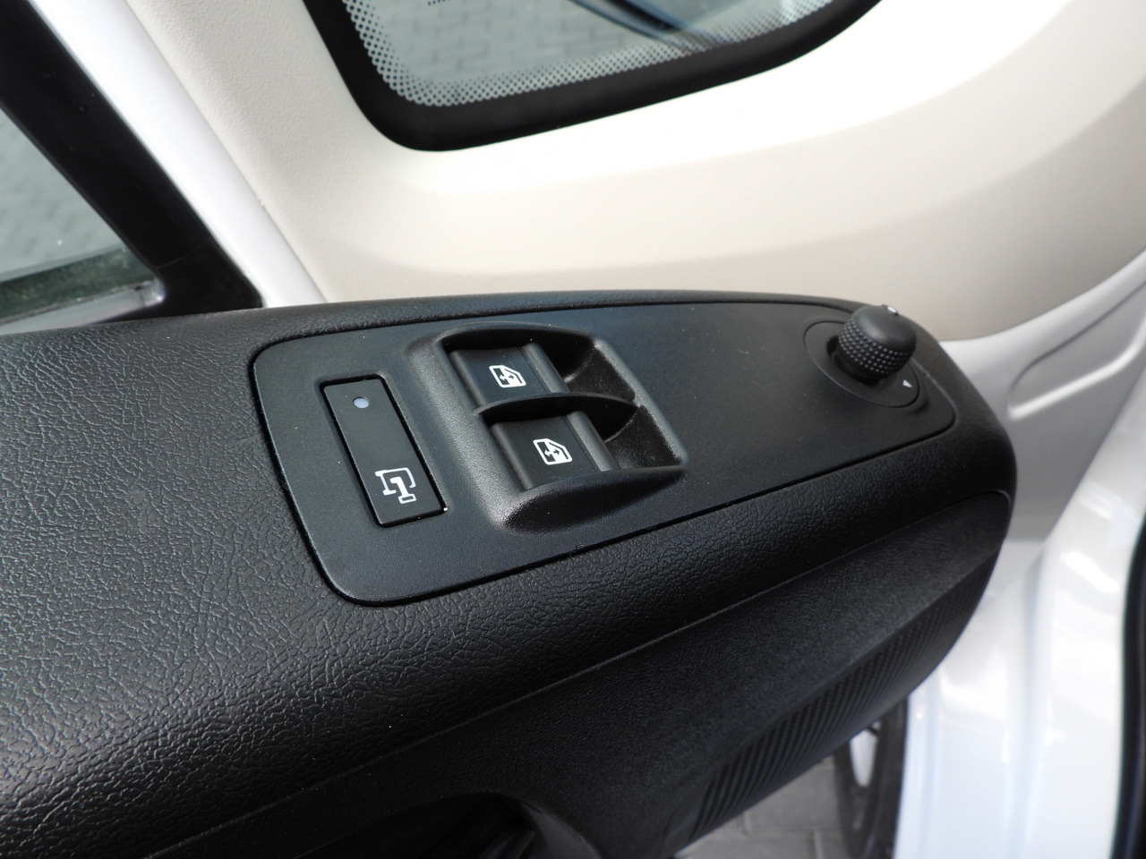 Furgon CITROEN JUMPER BOX DELIVERY VAN 7 SEATS CRUISE CONTROL 120HP: obrázok 31 Furgon CITROEN JUMPER BOX DELIVERY VAN 7 SEATS CRUISE CONTROL 120HP: obrázok 31