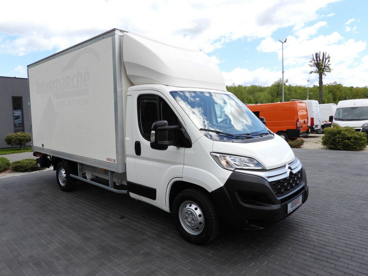 CITROEN JUMPER BOX LIFT 8 PALLETS CRUISE CONTROL NAVIGATION AIR CONDITIONING 165HP - Dodávka skriňová nadstavba: obrázok 4 CITROEN JUMPER BOX LIFT 8 PALLETS CRUISE CONTROL NAVIGATION AIR CONDITIONING 165HP - Dodávka skriňová nadstavba: obrázok 4