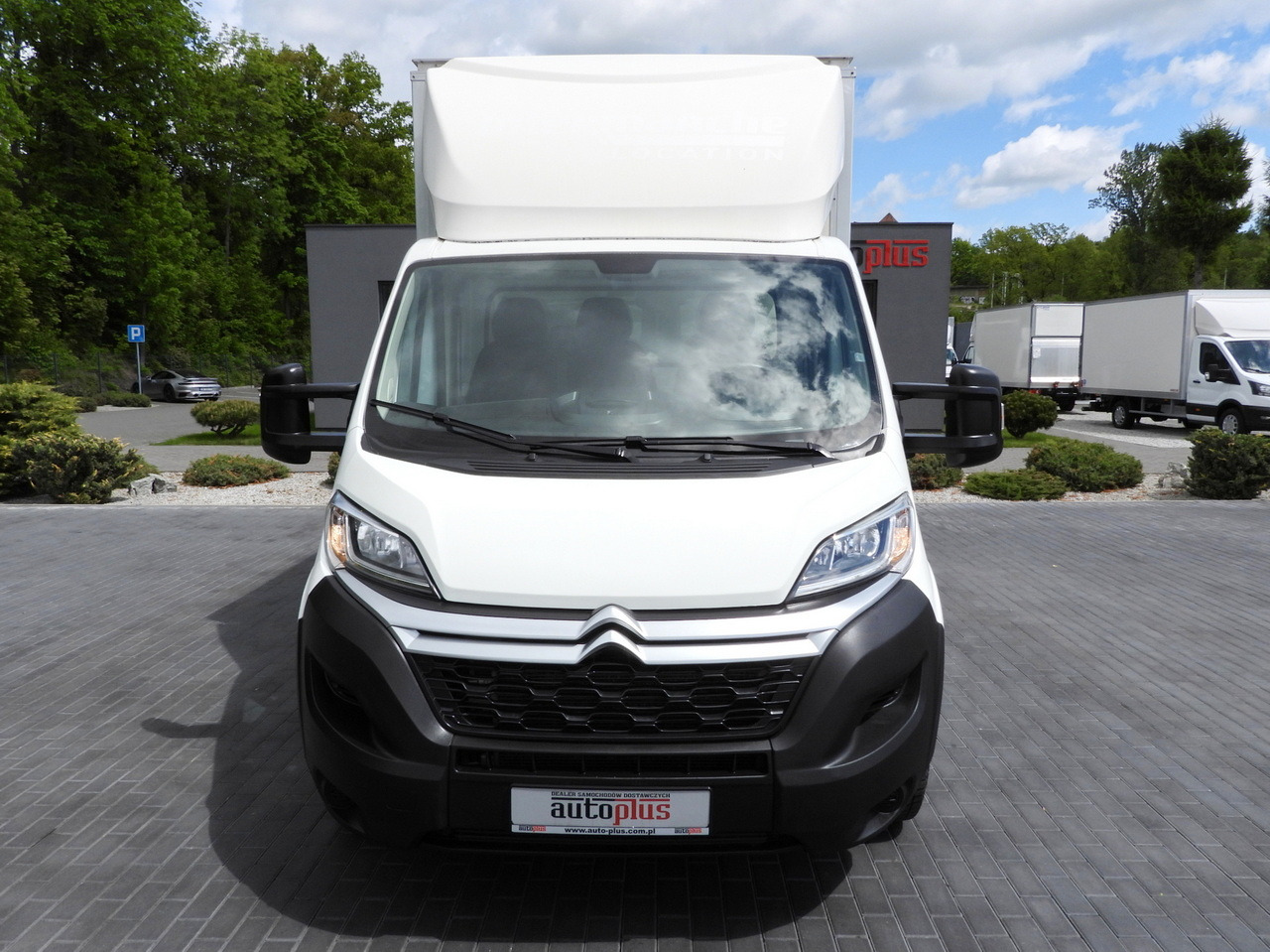 CITROEN JUMPER BOX LIFT 8 PALLETS CRUISE CONTROL NAVIGATION AIR CONDITIONING 165HP - Dodávka skriňová nadstavba: obrázok 5 CITROEN JUMPER BOX LIFT 8 PALLETS CRUISE CONTROL NAVIGATION AIR CONDITIONING 165HP - Dodávka skriňová nadstavba: obrázok 5