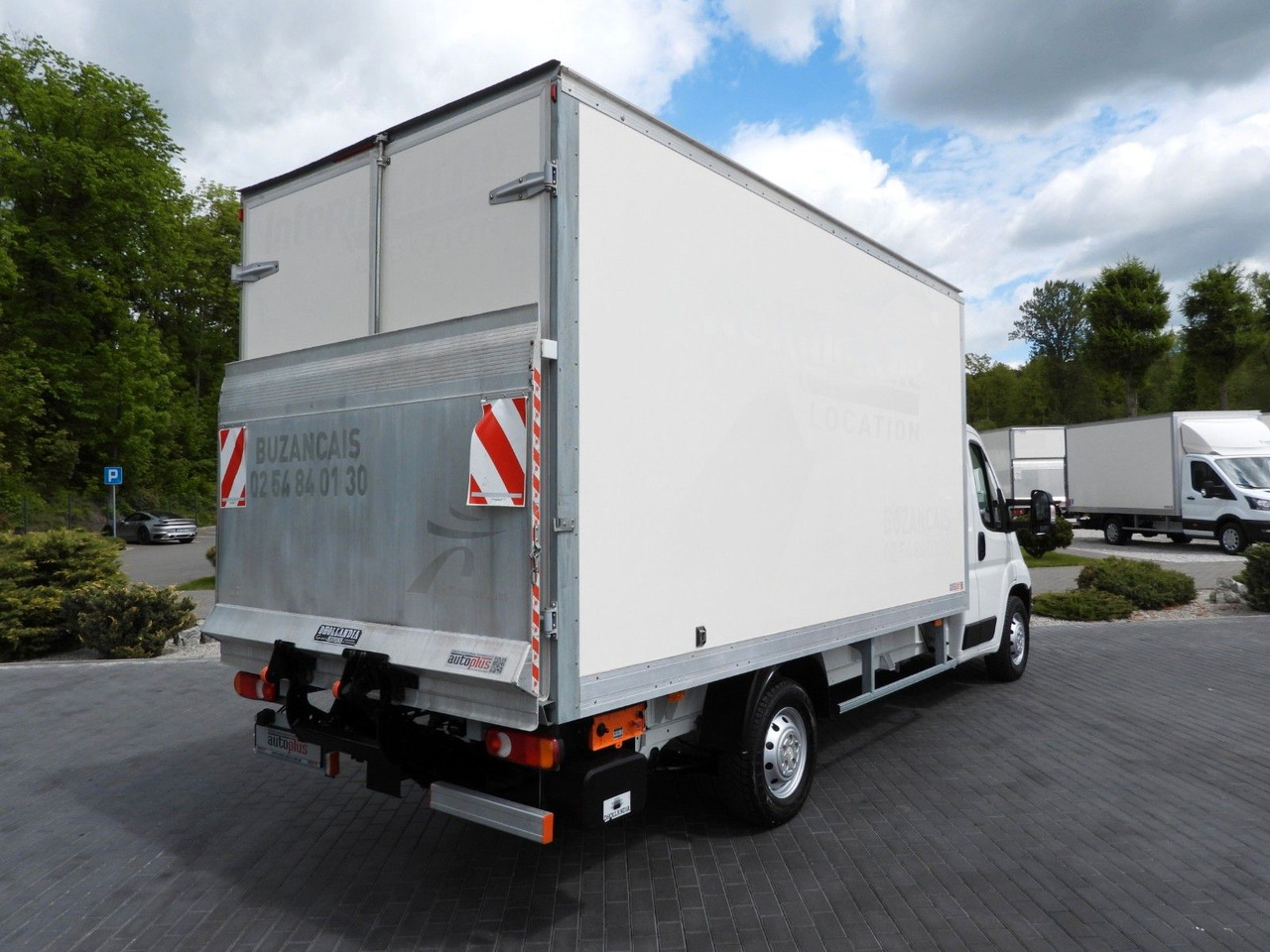 Citroën JUMPER KOFFER AUFZUG 8 PALETTEN TEMPOMAT NAVI Citroën JUMPER KOFFER AUFZUG 8 PALETTEN TEMPOMAT NAVI - Dodávka skriňová nadstavba: obrázok 3 Citroën JUMPER KOFFER AUFZUG 8 PALETTEN TEMPOMAT NAVI Citroën JUMPER KOFFER AUFZUG 8 PALETTEN TEMPOMAT NAVI - Dodávka skriňová nadstavba: obrázok 3