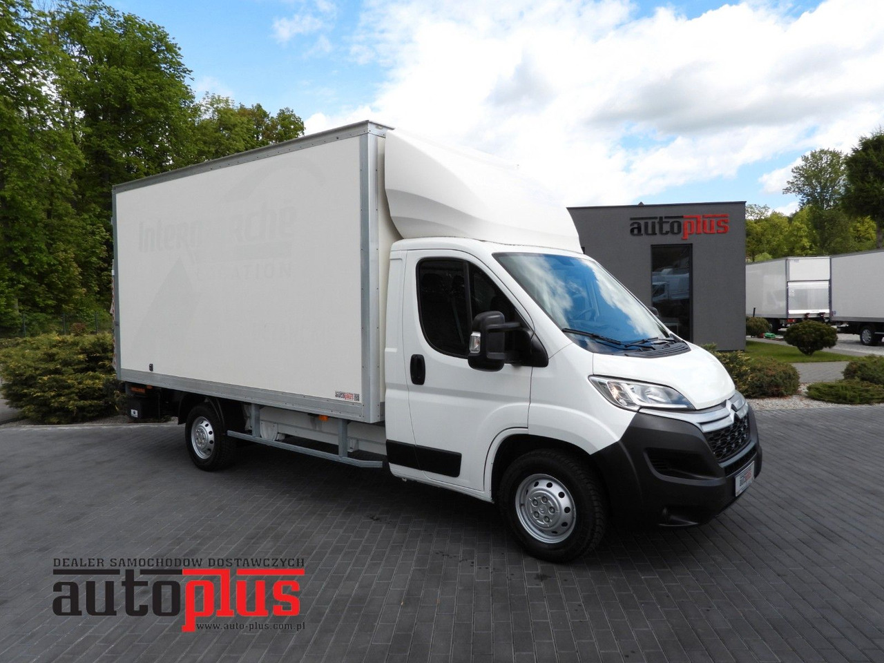 Citroën JUMPER KOFFER AUFZUG 8 PALETTEN TEMPOMAT NAVI Citroën JUMPER KOFFER AUFZUG 8 PALETTEN TEMPOMAT NAVI - Dodávka skriňová nadstavba: obrázok 1 Citroën JUMPER KOFFER AUFZUG 8 PALETTEN TEMPOMAT NAVI Citroën JUMPER KOFFER AUFZUG 8 PALETTEN TEMPOMAT NAVI - Dodávka skriňová nadstavba: obrázok 1
