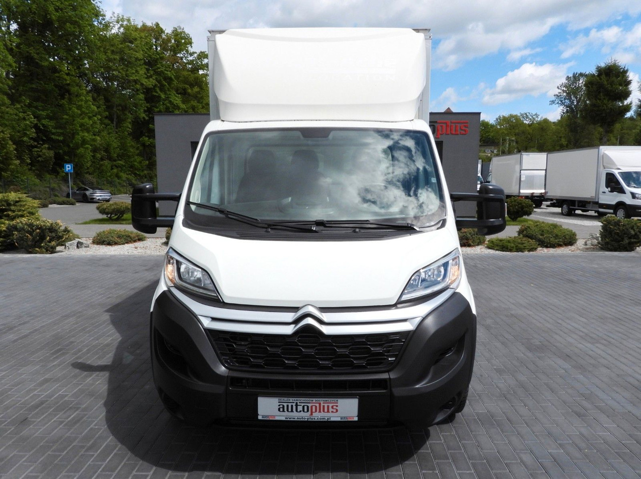 Citroën JUMPER KOFFER AUFZUG 8 PALETTEN TEMPOMAT NAVI Citroën JUMPER KOFFER AUFZUG 8 PALETTEN TEMPOMAT NAVI - Dodávka skriňová nadstavba: obrázok 5 Citroën JUMPER KOFFER AUFZUG 8 PALETTEN TEMPOMAT NAVI Citroën JUMPER KOFFER AUFZUG 8 PALETTEN TEMPOMAT NAVI - Dodávka skriňová nadstavba: obrázok 5