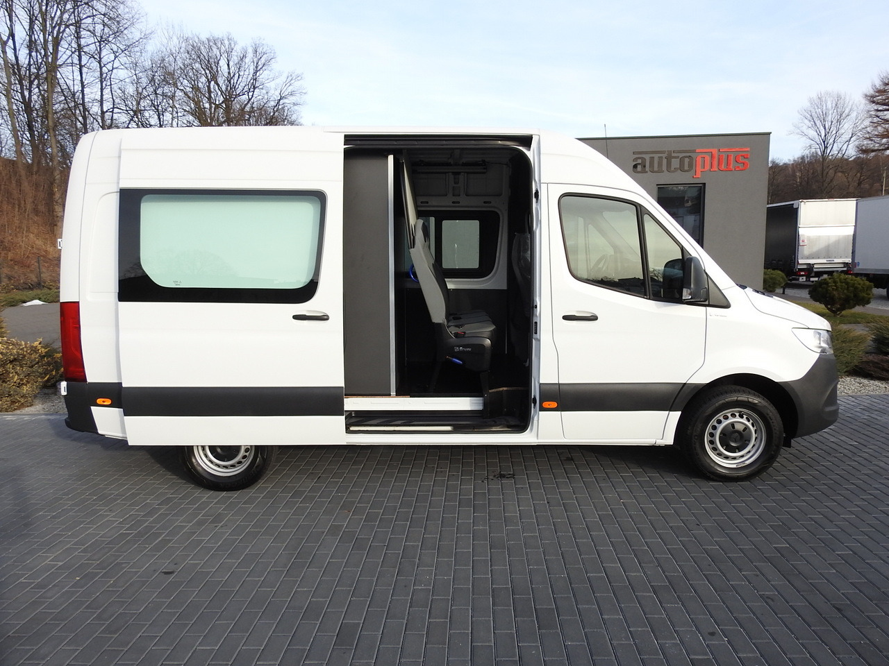 Dodávka MERCEDES SPRINTER 314 BOX DELIVERY VAN 6 SEATS CRUISE CONTROL AIR CONDITIONING  140HP: obrázok 8