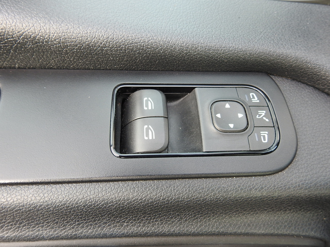 Dodávka MERCEDES SPRINTER 314 BOX DELIVERY VAN 6 SEATS CRUISE CONTROL AIR CONDITIONING  140HP: obrázok 25